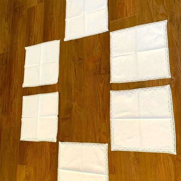 Elegant blue Lace-Trimmed Napkins - Picture 6 of 6